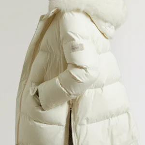 Doudoune "A" line à capuche avec bord en fourrure de renard