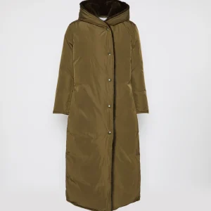 Long down jacket in technical fabric and mink fur