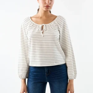 Haut paysan à rayures